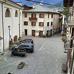Casa Montblanc La Salle